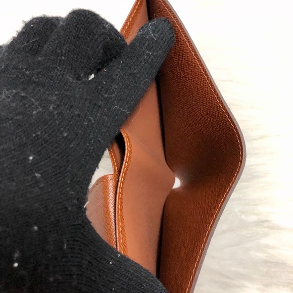 🔥SOLD 🔥Men’s Bifold’s Wallet - Picture 11 of 15